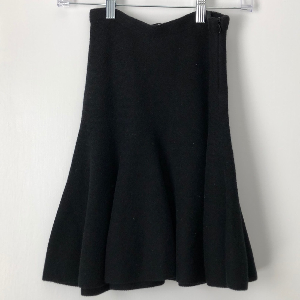Black knit skit